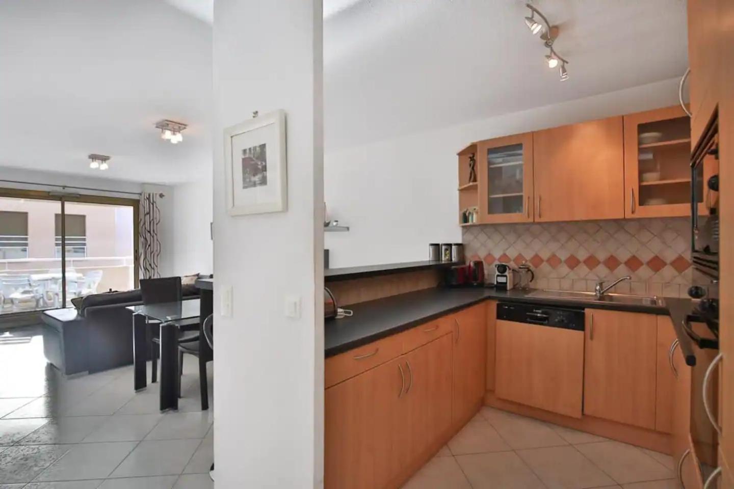 Charming Two-Bedroom Apartment With Balcony And Garage By The Marina Antibes Exterior foto